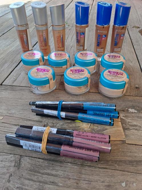 Partij Rimmel make up! 23 delig Foundation en lip Art. NIEUW, Sieraden, Tassen en Uiterlijk, Uiterlijk | Cosmetica en Make-up
