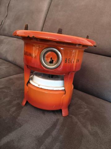 Vintage Petroleumstel met Melkkan - Oranjegevlamd beschikbaar voor biedingen