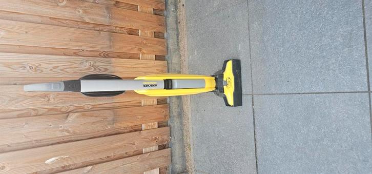 Vloerreiniger Kärcher 2in1 dweilen en zuigen, Witgoed en Apparatuur, Stofzuigers, Zo goed als nieuw, Minder dan 1200 watt, Ophalen of Verzenden