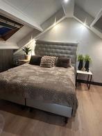 Bed 180x200 cm inclusief matras, Ophalen, Beige, Tweepersoons, Zo goed als nieuw