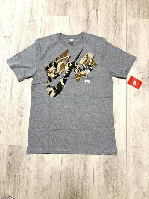 Nike Grey camo swoosh tshirt size large, Kleding | Heren, T-shirts, Nieuw, Maat 52/54 (L), Grijs, Ophalen of Verzenden