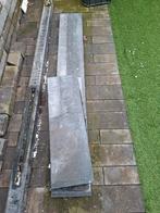 Betonpaal en platen voor schutting gratis af te halen, Ophalen