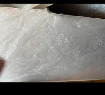 Zo goed als nieuwe matras - 75x195 cm beschikbaar voor biedingen