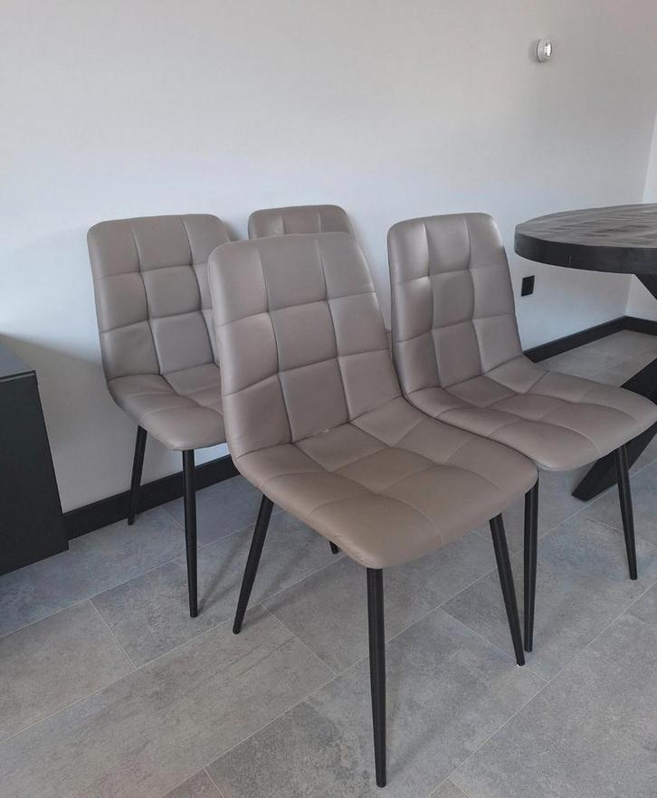 4 eetkamerstoelen, Huis en Inrichting, Stoelen, Zo goed als nieuw, Ophalen