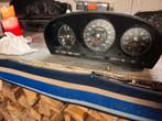 Mercedes W116/W107 Tellerklok 8 cilinder, Auto-onderdelen, Dashboard en Schakelaars, Ophalen of Verzenden, Mercedes-Benz