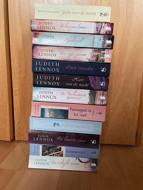 Judith Lennox - 12 Historische Romans, Boeken, Historische romans, Gelezen, Ophalen of Verzenden