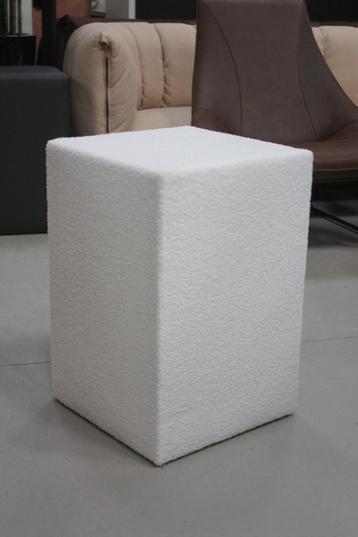 2 x vierkant nachtkastje hocker bijzettafel Teddy Boucle beschikbaar voor biedingen