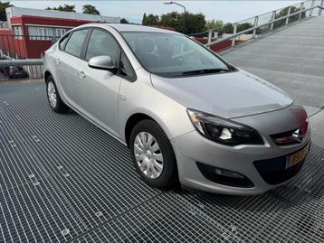 Opel Astra 1.4 Ecoflex 101pk 4D APK NAP Airco Cruisecontrol beschikbaar voor biedingen