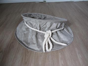 Kerstboomrok taupe, suêdelook, z.g.a.n. beschikbaar voor biedingen