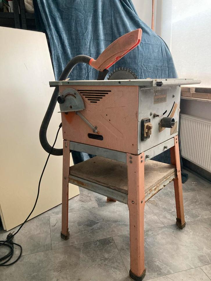 Einhell TKS 15/250 Zaagtafel - Gebruikt, Doe-het-zelf en Verbouw, Gereedschap | Zaagmachines, Gebruikt, Cirkelzaag, 1200 watt of meer