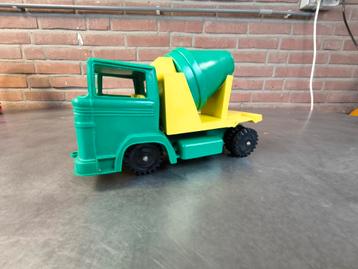 Wildebras Vinyl betonwagen beschikbaar voor biedingen