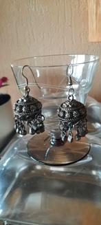 Antieke tribal oorbellen zilver ,met belletjes India., Ophalen of Verzenden, Zilver, Oorbellen