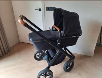 Dubatti kinderwagen met vele extra's  beschikbaar voor biedingen