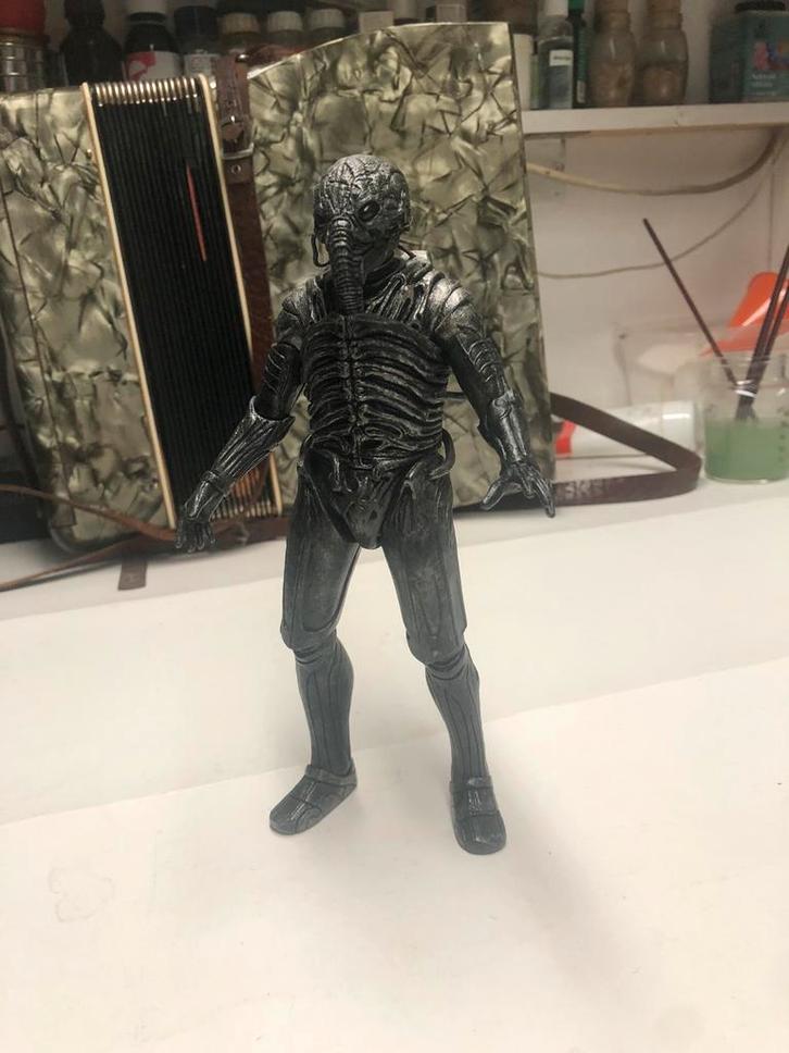 Neca Prometheus - Engineer (Chair Suit), Verzamelen, Poppetjes en Figuurtjes, Zo goed als nieuw, Ophalen of Verzenden