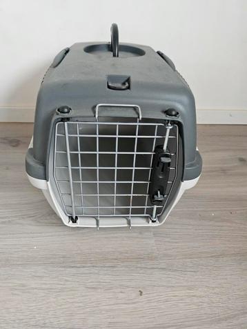 Vervoersbox voor katten beschikbaar voor biedingen