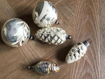 5 oude glazen kerstballen,kerst mastappel,kerstbal beschikbaar voor biedingen