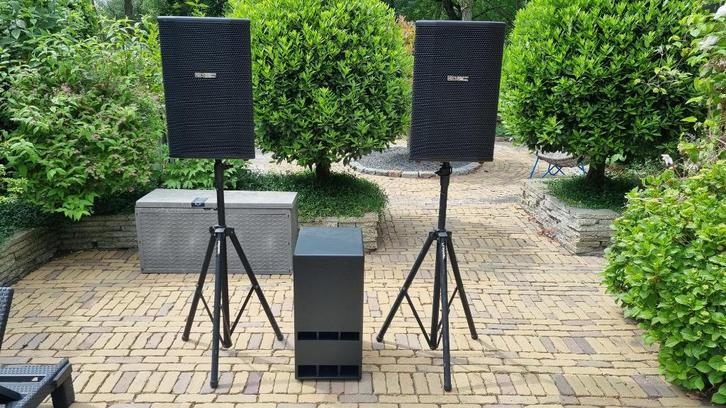 Speaker set 2.1 JBL RCF Apart Geluid set zuiver en strak, Audio, Tv en Foto, Luidsprekers, Zo goed als nieuw, Complete surroundset