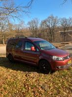 Volkswagen Caddy 1.2 TSI 77KW Maxi Combi 2011 Rood, Auto's, Voorwielaandrijving, 15 km/l, 1414 kg, 4 cilinders