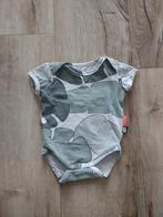 Mooie witte romper met groene bladeren, Done by Deer, 50-56., Nacht- of Onderkleding, Jongetje of Meisje, Done by Deer, Done by Deer