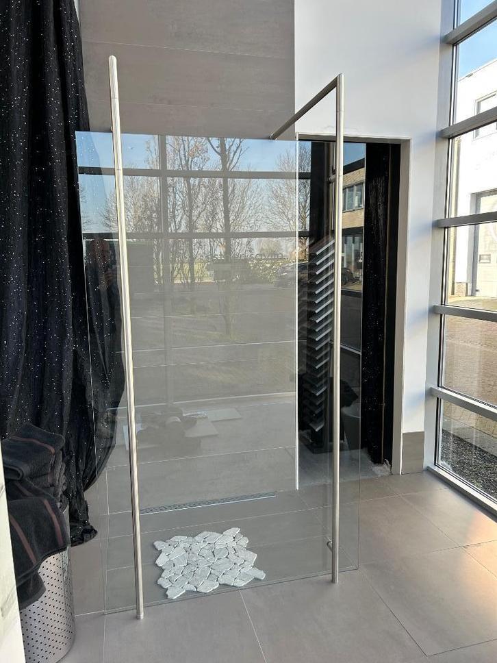 DOUCHEWAND LOOOX €150,00, Doe-het-zelf en Verbouw, Sanitair, Nieuw, Douche, Glas, Rvs, Ophalen