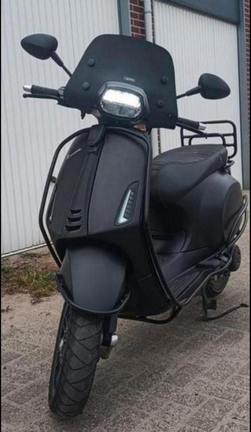 Vespa Sprint S’21 Black on Black, Fietsen en Brommers, Scooters | Vespa, Zo goed als nieuw, Ophalen of Verzenden