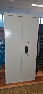 Brandvertragende archiefkast / kluiskast ., Ophalen