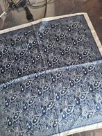 Paisley sjaal van zijde achtige stof - 65x65 blauw/wit, Ophalen of Verzenden, Zo goed als nieuw, Sjaal