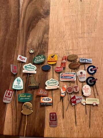 Collectie Reclame Pins beschikbaar voor biedingen
