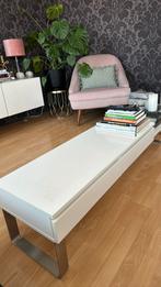 IKEA langwerpige salontafel wit. Chroomkleurige frame. Twee, Huis en Inrichting, Tafels | Salontafels, Overige vormen, Minder dan 50 cm