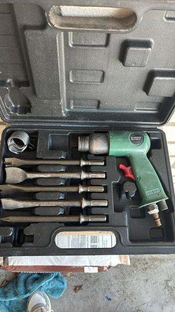 Lucht hakhamer klein beschikbaar voor biedingen