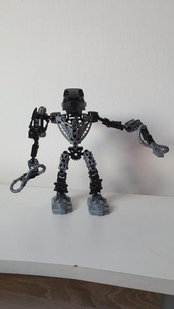 Diverse Lego Bionicles beschikbaar voor biedingen
