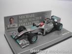Mercedes GP Petronas Showcar 2010 Schumacher 1/43 Minichamps, Ophalen of Verzenden, Nieuw, Auto, MiniChamps