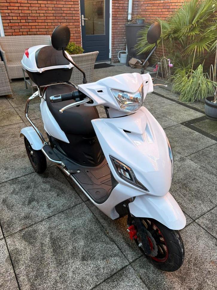 IVA t3 scootmobiel 3 wieler, Fietsen en Brommers, Scooters | Kymco, Zo goed als nieuw, Overige modellen, Elektrisch, Ophalen