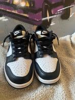 Nike panda dunks low, Kleding | Heren, Schoenen, Ophalen of Verzenden, Nieuw, Zwart