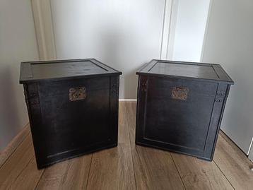 Vintage Houten Kistjes/Nachtkastjes beschikbaar voor biedingen