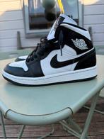 AIR JORDAN 1 MID, Nike Air Jordan, Zwart, Ophalen of Verzenden, Sneakers of Gympen