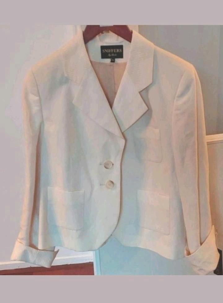 Nieuw sniffers jasje maat 42, Kleding | Dames, Jasjes, Kostuums en Pakken, Zo goed als nieuw, Maat 42/44 (L), Ophalen of Verzenden