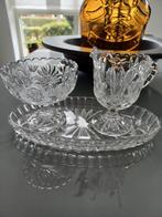 Serveerblaadje met melkkannetje en schaaltje op voet., Antiek en Kunst, Antiek | Glas en Kristal, Ophalen