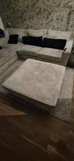 Grote poef / voetenbank - 110x110 cm, Ophalen, Gebruikt, Vierkant, 100 tot 125 cm