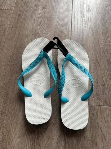 Havaianas wit / lichtblauw 41/42 beschikbaar voor biedingen