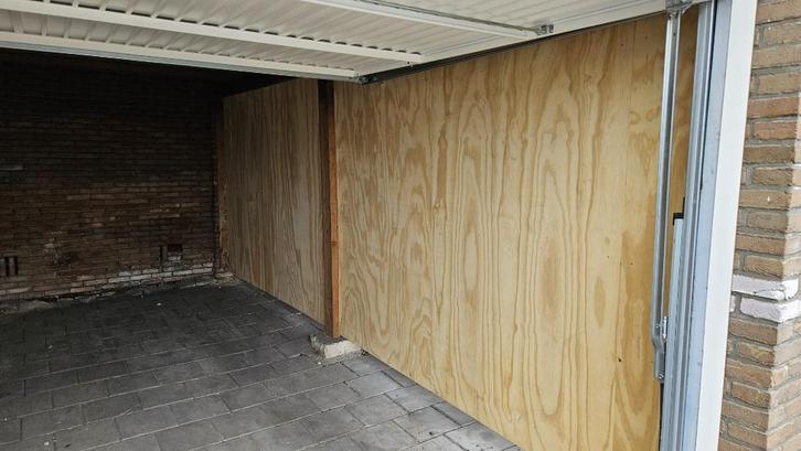 Te huur: Garages aan de Bachstraat in Wolvega, Auto diversen, Autostallingen en Garages