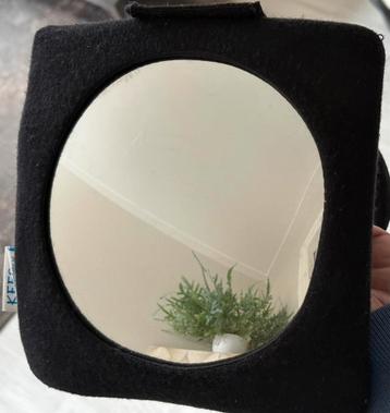 Achteruitkijkspiegel voor kleine kind/ baby in de auto beschikbaar voor biedingen