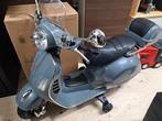 Elektrische kinder scooter vespa grijs, Kinderen en Baby's, Speelgoed | Buiten | Accuvoertuigen, Ophalen, Zo goed als nieuw