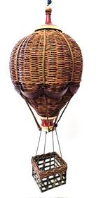 Decoratieve luchtballon met mand (rieten uitvoering), Huis en Inrichting, Woonaccessoires | Schalen en Manden, Ophalen of Verzenden