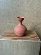 Vaas - hxb 4.7x3.2cm - handwerk - klei, Ophalen of Verzenden, Zo goed als nieuw, Poppenhuis