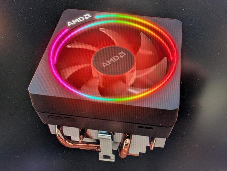 AMD Wraith Prism CPU Koeler (am5, Ryzen 9 / 7 ), Computers en Software, Processors, Gebruikt, 6-core, 8-core, 4 Ghz of meer, Ophalen of Verzenden