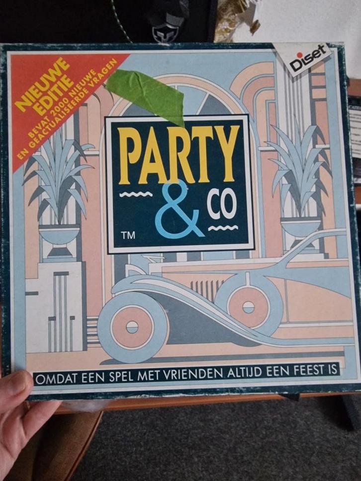 Party & Co spel - Compleet, maar één pilon beschadigd, Hobby en Vrije tijd, Gezelschapsspellen | Bordspellen, Zo goed als nieuw