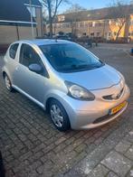 Toyota Aygo 1.0 12V Vvt-i 3DRS MMT 2007 Grijs, Auto's, Voorwielaandrijving, 4 stoelen, 68 pk, Origineel Nederlands