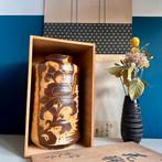 Japanse Vaas – Tokuda Yasokichi III (Kutani Masahiko), Ophalen, Overige kleuren, Minder dan 50 cm, Glas