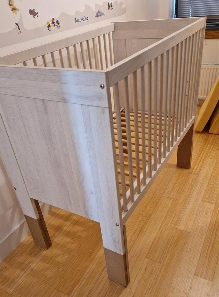 Ledikant 120x60 inclusief Aerosleep toebehoren, Kinderen en Baby's, Babywiegjes en Ledikanten, Zo goed als nieuw, Ledikant, Ophalen